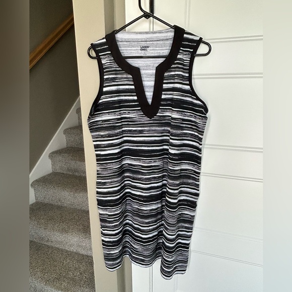 NWT Lands’ End Black and White Striped Sleeveless Tank Dress/Swim Coverup - Picture 1 of 5